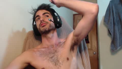 Santiago Enrique online show from 8, 2, 2025