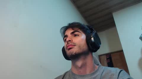 Santiago Enrique online show from 2, 10, 2025