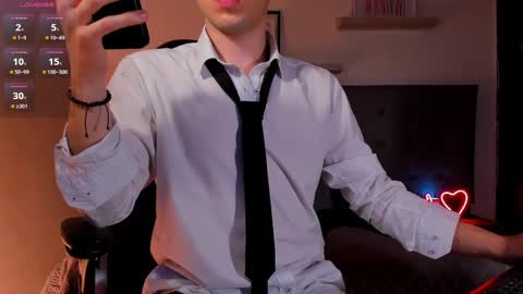 Snapshot of therealmartincox chatting on 12, 10, 2025 4th online show from 12, 10, 2025