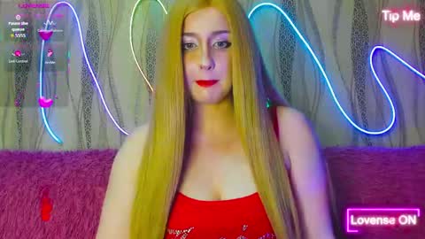 Snapshot of therosesweet chatting on 8, 6, 2026 Rose online show from 8, 6, 2026