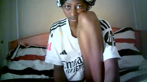 Snapshot of therry_heart chatting on 14, 7, 2026 hearty online show from 14, 7, 2026