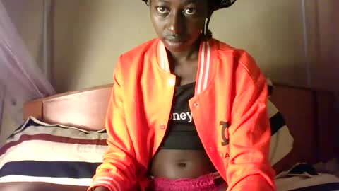 Snapshot of therry_heart chatting on 16, 7, 2026 hearty online show from 16, 7, 2026