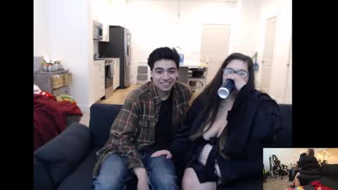 Snapshot of theslutcouple98 chatting on 14, 10, 2025 theslutcouple98 online show from 14, 10, 2025