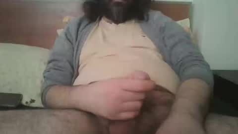 Snapshot of thesmartbeatle chatting on 23, 12, 2024 thesmartbeatle online show from 23, 12, 2024