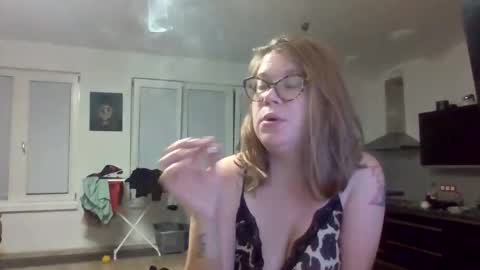 Snapshot of thesunnevergoesdown7 chatting on 20, 9, 2025 thesunnevergoesdown7 online show from 20, 9, 2025