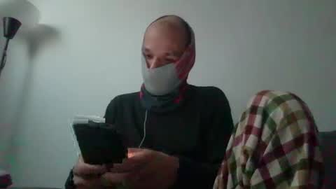 Snapshot of thetubedscarfguy chatting on 14, 2, 2025 Scarf guy online show from 14, 2, 2025
