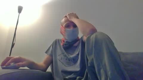 Snapshot of thetubedscarfguy chatting on 17, 2, 2025 Scarf guy online show from 17, 2, 2025