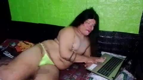 Snapshot of thewildtop chatting on 4, 1, 2025 chubbysweetsexybitch online show from 4, 1, 2025