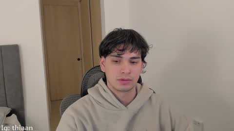 thiaan__ online show from 25, 11, 2025