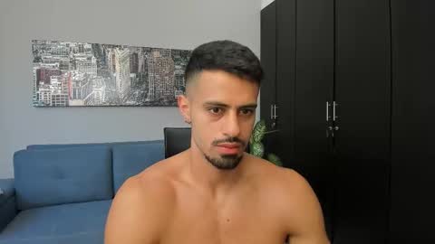 thiago_driussi online show from 8, 11, 2025