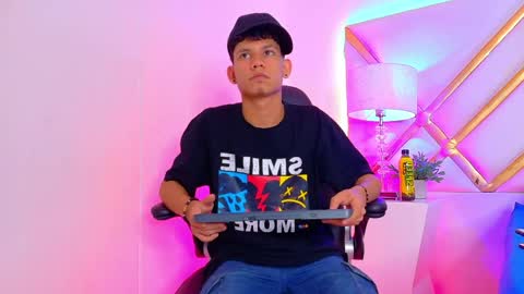 Snapshot of thiagoferrer_ chatting on 3, 6, 2026 T H I A G O online show from 3, 6, 2026