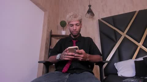 ThiagoFerreti online show from 18, 9, 2025