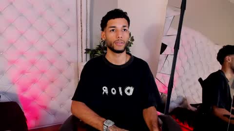 ThiagoFerreti online show from 15, 4, 2026