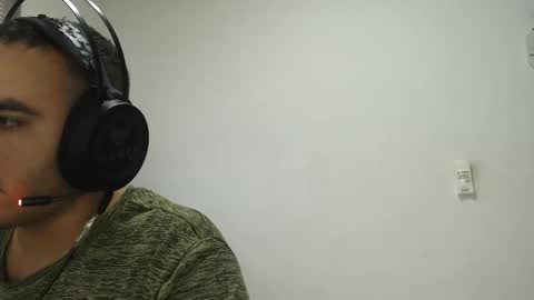 Snapshot of thiagohot_xx chatting on 10, 1, 2026 Thiago online show from 10, 1, 2026