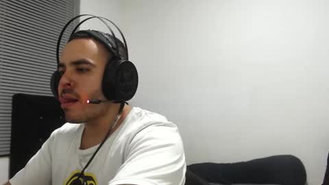 Snapshot of thiagohot_xx chatting on 15, 1, 2026 Thiago online show from 15, 1, 2026