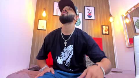 Thia Gomez online show from 23, 1, 2025