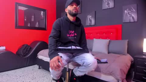 Thia Gomez online show from 25, 10, 2025