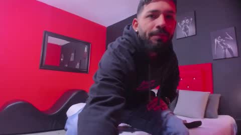 Thia Gomez online show from 17, 12, 2025