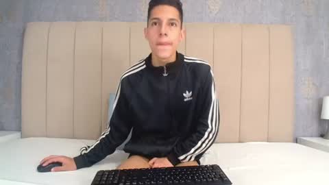 Snapshot of thiagos19 chatting on 23, 6, 2026 Thiago online show from 23, 6, 2026