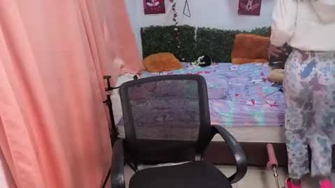 Snapshot of thiana_horny chatting on 6, 7, 2026 thiana_horny online show from 6, 7, 2026