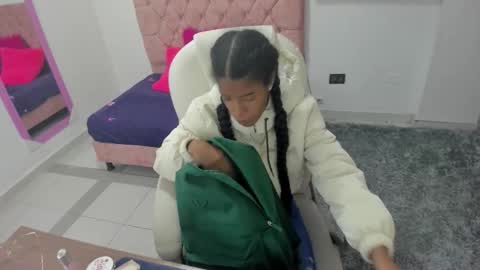 thianahorny online show from 15, 1, 2026