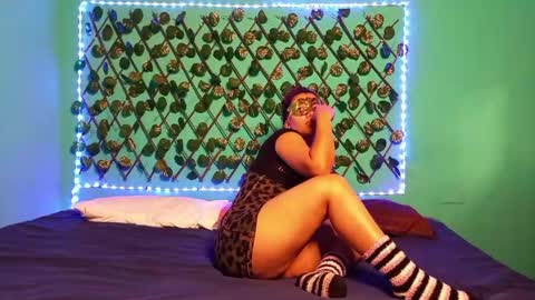 Snapshot of thicc_queen_the_rascal chatting on 21, 9, 2025 Thicc Queen The Rascal online show from 21, 9, 2025