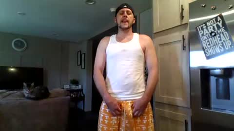 Snapshot of thick_dick11 chatting on 18, 5, 2026 Val online show from 18, 5, 2026