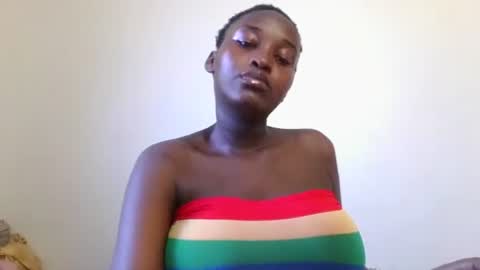 Snapshot of thick_eviey chatting on 31, 12, 2024 love online show from 31, 12, 2024