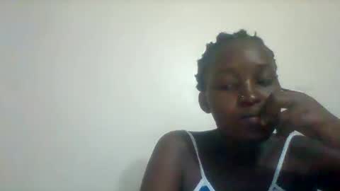 Snapshot of thick_eviey chatting on 6, 3, 2025 love online show from 6, 3, 2025