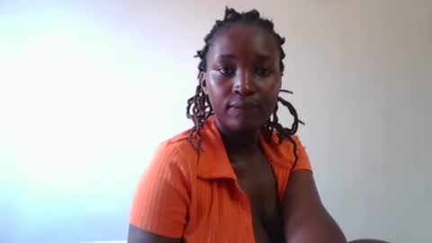 Snapshot of thick_eviey chatting on 11, 3, 2025 love online show from 11, 3, 2025