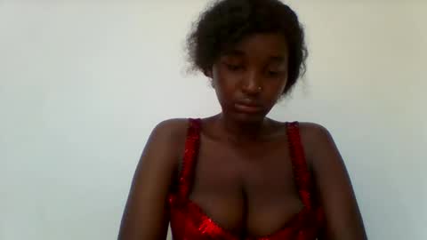 Snapshot of thick_eviey chatting on 18, 9, 2025 love online show from 18, 9, 2025