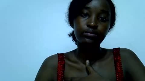 Snapshot of thick_eviey chatting on 19, 9, 2025 love online show from 19, 9, 2025