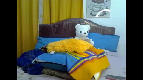 thickassvillageebony online show from 18, 3, 2026