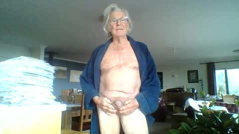 Snapshot of thickcockat71 chatting on 4, 7, 2026 Thickcockat71 online show from 4, 7, 2026
