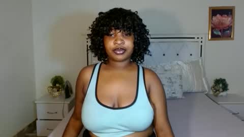 Snapshot of thickebonie chatting on 2, 5, 2026 Nikita online show from 2, 5, 2026