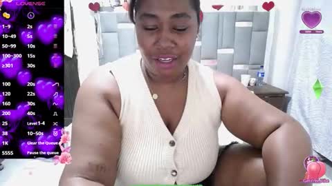 Snapshot of thickebonymilf chatting on 29, 9, 2025 XIOMARA online show from 29, 9, 2025