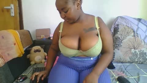 Snapshot of thickie_ chatting on 16, 11, 2025 thickie_ online show from 16, 11, 2025