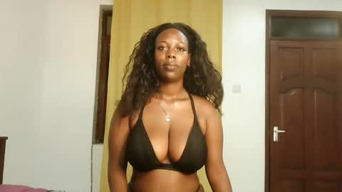Snapshot of thickiie chatting on 26, 10, 2025 thickiie online show from 26, 10, 2025