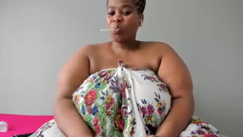 thickleeyanax online show from 15, 2, 2025