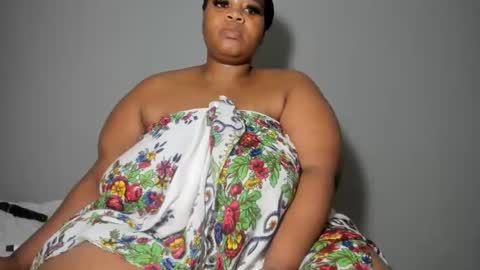 thickleeyanax online show from 28, 2, 2025