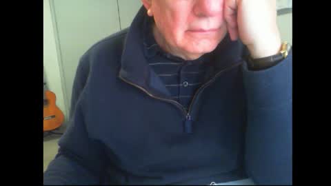 Snapshot of thickmelnik chatting on 15, 9, 2025 James online show from 15, 9, 2025