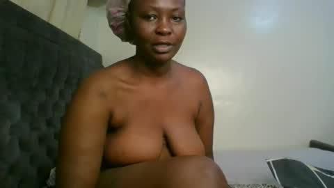 thicky_rue2 online show from 17, 6, 2026