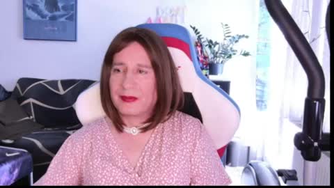 Snapshot of thihold chatting on 24, 5, 2026 thihold online show from 24, 5, 2026