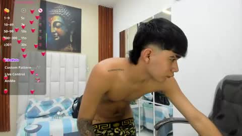  THIAGO COLLINS  online show from 25, 6, 2026