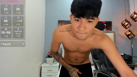  THIAGO COLLINS  online show from 9, 7, 2026