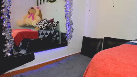 THIN PRINCESS  online show from 9, 1, 2025