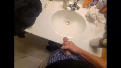 Snapshot of this_is_the_guy chatting on 17, 11, 2025 The Lawn Guy online show from 17, 11, 2025