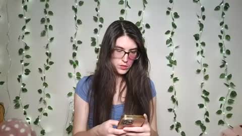 thistlefernsby online show from 7, 7, 2026