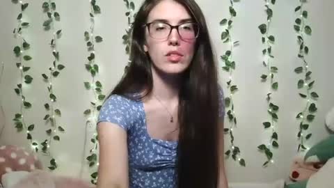thistlefernsby online show from 19, 7, 2026