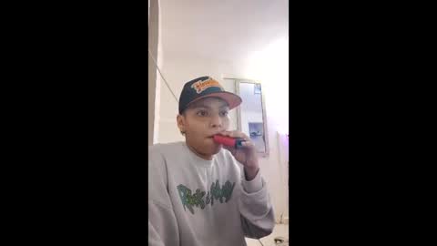 Snapshot of thomas27f chatting on 23, 10, 2025 thomas27f online show from 23, 10, 2025